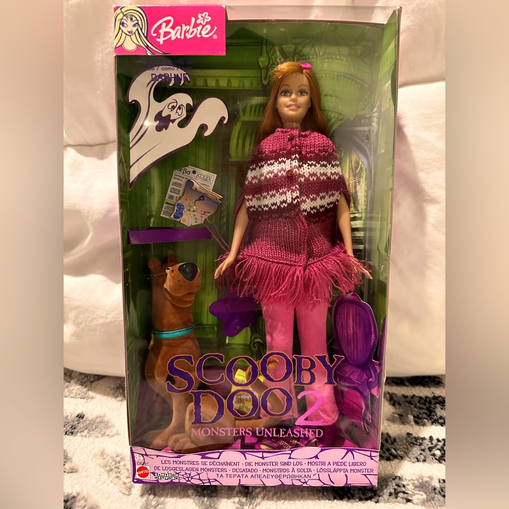 Scooby doo 2 Daphne Barbie RARE NIB